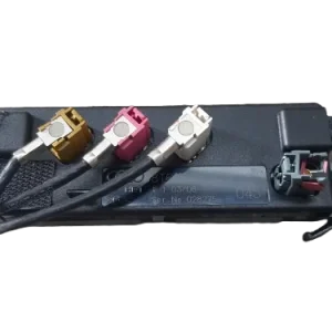 AUDI RS5 A5 08R WZMACNIACZ ANTENOWY 8T0035225 Kup online