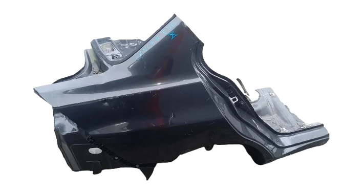 Wyprzedaż MITSUBISHI LANCER EVO X ĆWIARTKA PRAWY TYŁ
