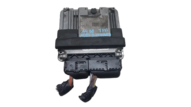 Cena promocyjna AUDI A4 B8 2.0 TFSI KOMPUTER 0261S04418