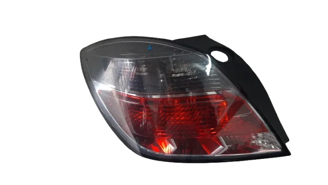 Wybór klientów OPEL ASTRA III LIFT GTC LAMPA LEWY TYŁ 24451832