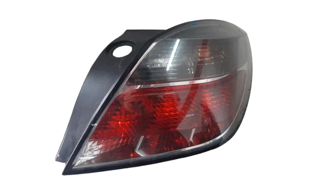 OPEL ASTRA III LIFT GTC LAMPA PRAWY TYŁ 24451834 Zamów teraz
