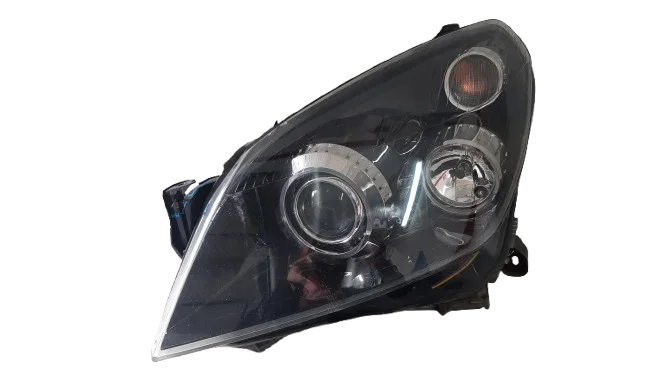 OPEL ASTRA III LIFT GTC LAMPA LEWY PRZÓD 13210773 Do wyczerpania zapasów