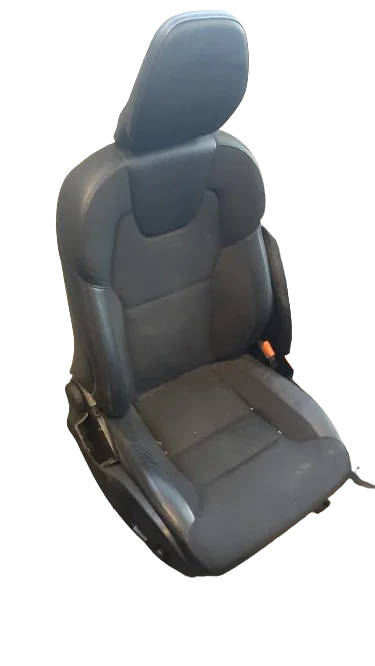 VOLVO V60 II 18R- KOMBI FOTEL PRAWY PRZÓD PASAŻERA Taniej