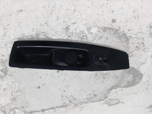 FIAT DOBLO 12R- II KLAMKA WEWNĘTRZNA PRAWY PRZÓD 735484916 Wysoka jakość