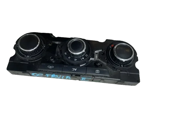 Ekspresowa dostawa SKODA OCTAVIA II LIFT 1.9 TDI PANEL NAWIEWU KLIMATYZACJI 3T0820047R