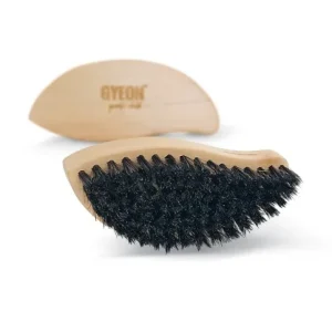Gyeon Q2M Leather Brush - szczoteczka do czyszczenia skóry z naturalnego końskiego włosa Zamów dziś